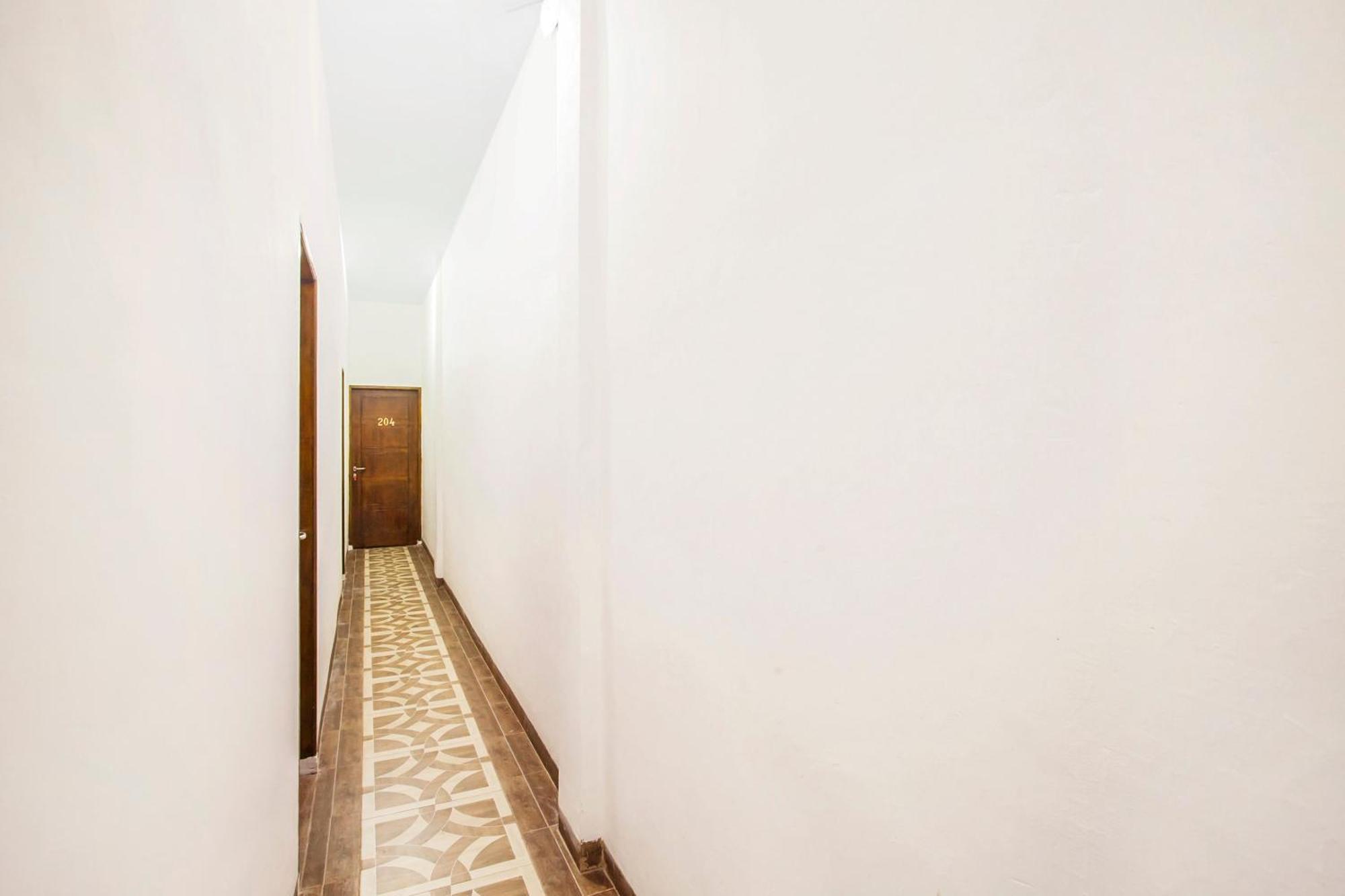 OYO 2720 Sutomo Inn Medan Exterior foto