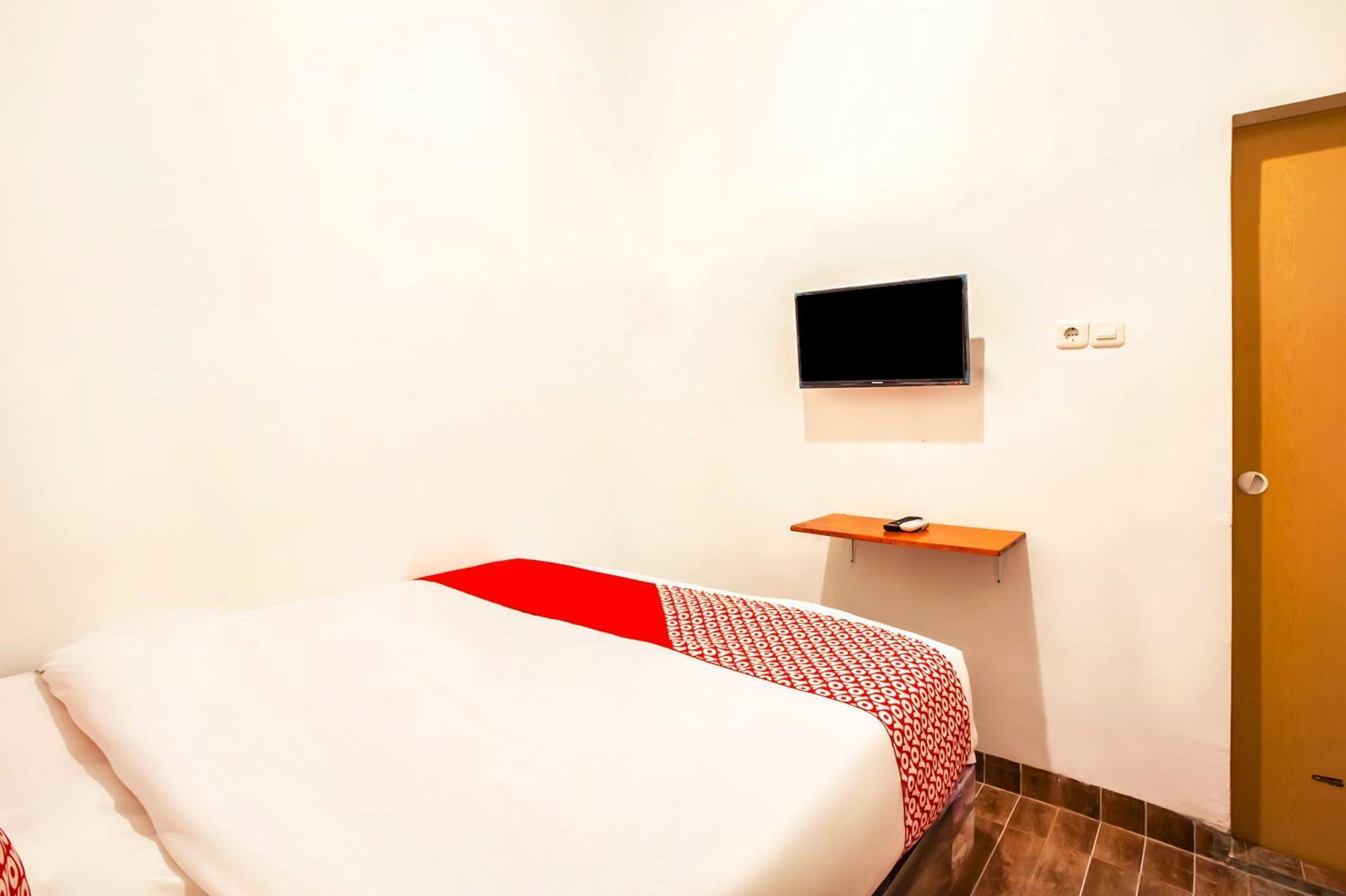 OYO 2720 Sutomo Inn Medan Exterior foto